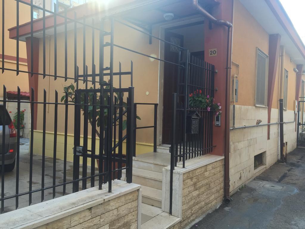 Casa Commenda Διαμέρισμα Μπρίντιζι Δωμάτιο φωτογραφία